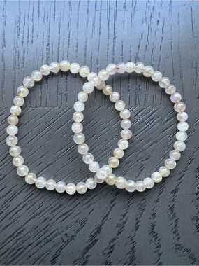 Golden rutile bracelet 5mm SIZE 6.5-7’ ( ONE )